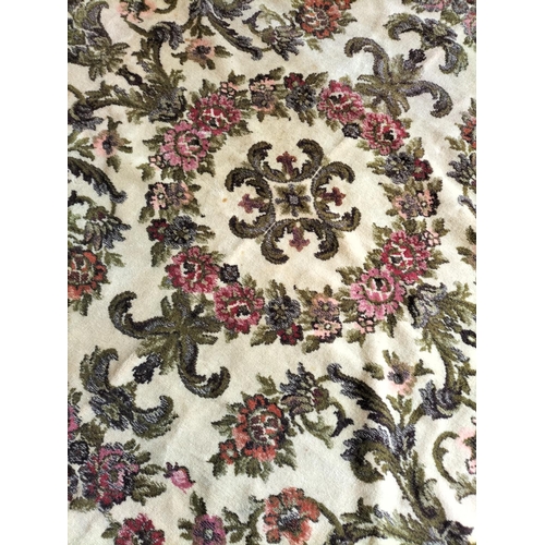 500 - Vintage Woollen Green and Floral Rug 134cm x 167cm.