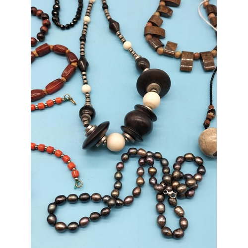 510 - Collection of Vintage and Modern Costume Jewellery, Mostly Necklaces.