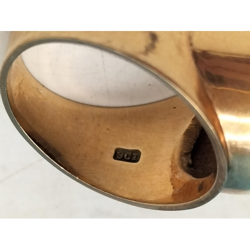 543 - 9ct Gold Tiger Eye Stone Ring. Size O. Total Weight 6.9 Grams.