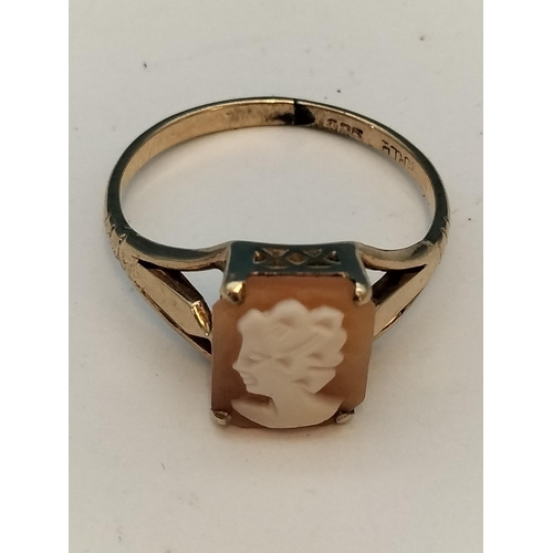 134 - 9ct Gold Cameo Ring. Overall Weight 2 Grams.