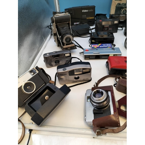 331 - Collection of Mixed Cameras and Video Cameras, Vintage to Modern.