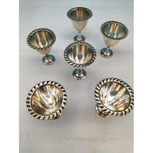 515 - Vintage Set of 6 Silver Plated 7cm Egg Cups.