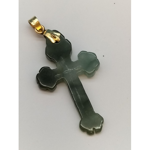 36 - 18ct Gold Shank with Jade Cross 4cm x 2cm.