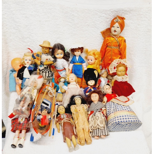 537 - Collection of Small Collectable Dolls and Accessories.