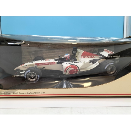 552 - Boxed Blast Off F1 Honda Racing Team 1:18 Scale Limited Edition Jenson Button Show Car 2006.