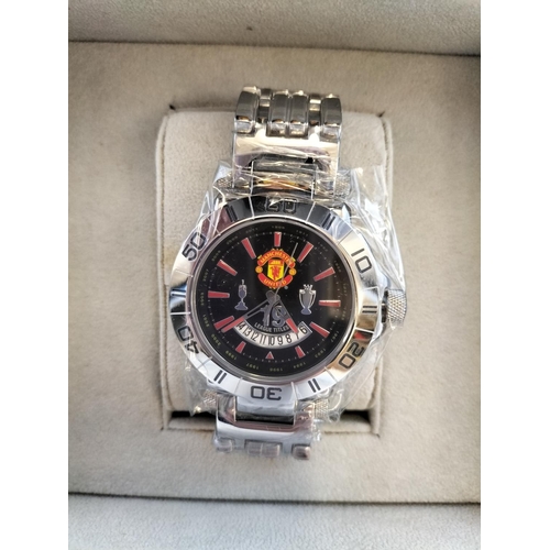 589 - New in Box Rare 2011 Manchester United '19 League Title' Limited Edition Watch.