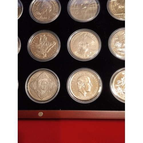 9 - UK Uncirculated Five Pound Coins In Individual Capsules (20) to Include 1990 to 2008. In Leuchttuurm... 