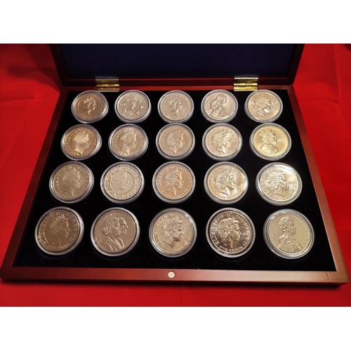 9 - UK Uncirculated Five Pound Coins In Individual Capsules (20) to Include 1990 to 2008. In Leuchttuurm... 