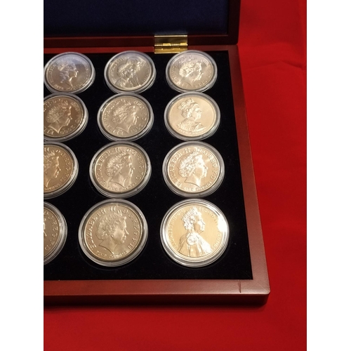 9 - UK Uncirculated Five Pound Coins In Individual Capsules (20) to Include 1990 to 2008. In Leuchttuurm... 