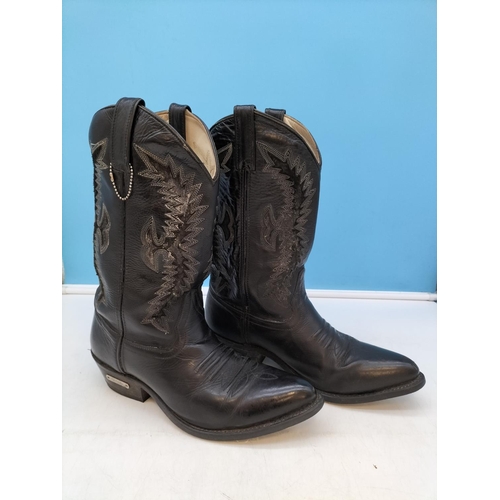 142 - Pair of Leather Harley Davidson Boots. Used. Size 11M.