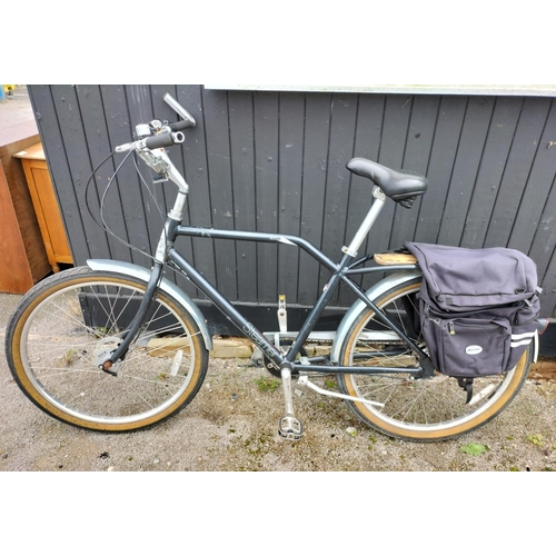 267 - Charge Steamer Men's Bicycle with Panniers. Collection Only.