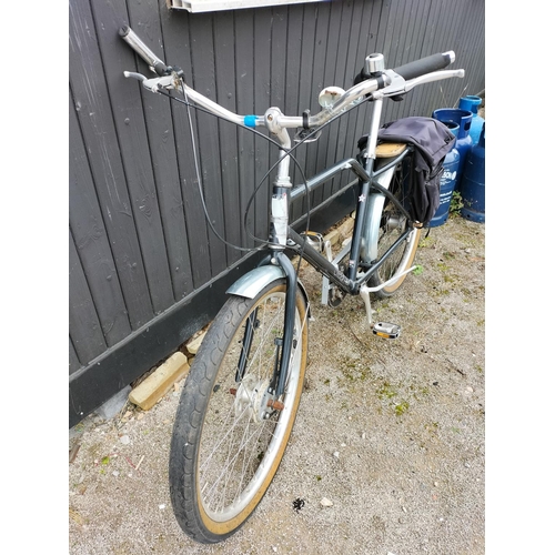 267 - Charge Steamer Men's Bicycle with Panniers. Collection Only.