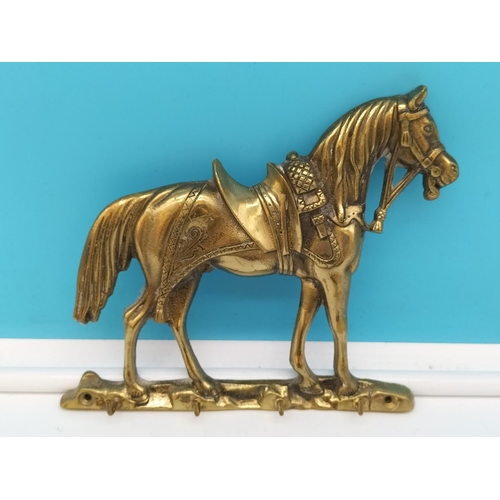 123 - Brass Horse Key Holder (20cm x 16cm) plus Brass Plaques (4) to include 'LMSR', 'Bourne Golf Club', '... 