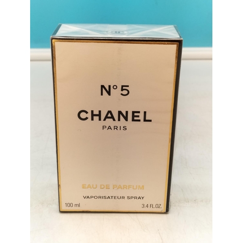 20 - New & Sealed Chanel No5 100ml Eau de Parfum Spray.