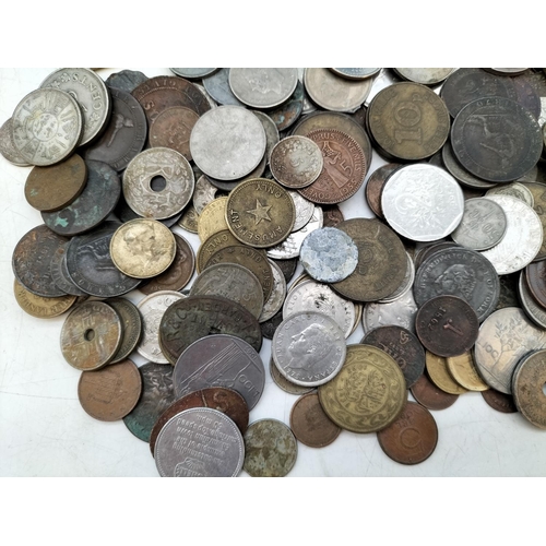 194 - Quantity of Mixed World Coins.