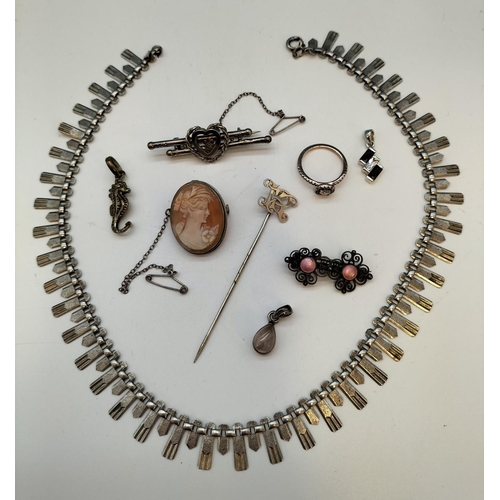 200A - Assorted Silver Jewellery Items.