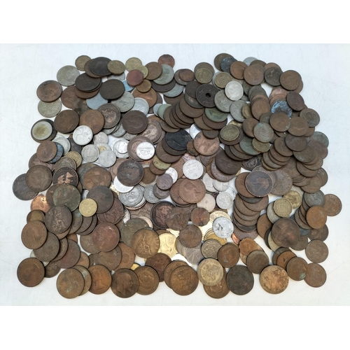 667 - Tub of Mixed Coins, British and World.