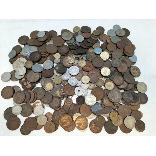 667 - Tub of Mixed Coins, British and World.