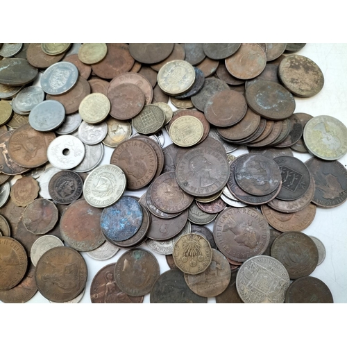 667 - Tub of Mixed Coins, British and World.