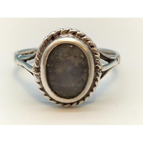 95A - Hallmarked Silver and Quartz Ring. Size N.