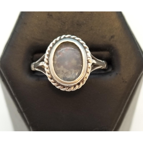 95A - Hallmarked Silver and Quartz Ring. Size N.