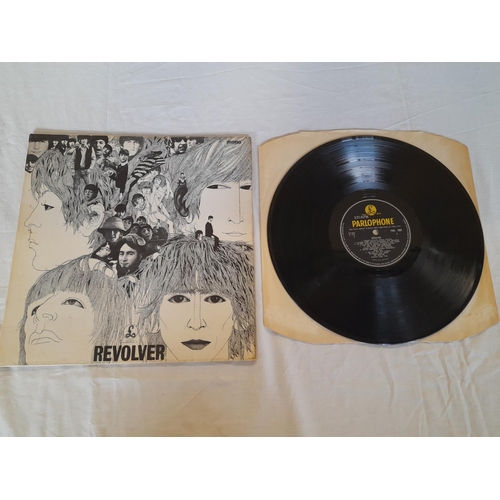 13 - The Beatles 2xLP To Include PMC 7009 