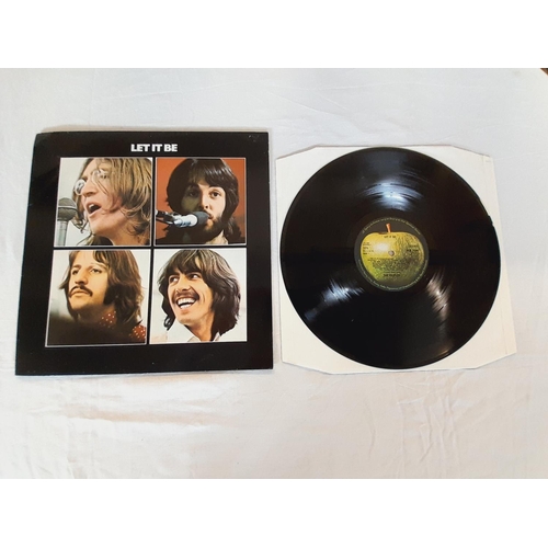 17 - The Beatles, 3xLp To Include PCS 7027 