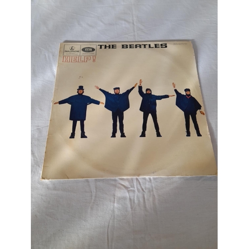 18 - The Beatles Lp x3 To Include PMC1202 