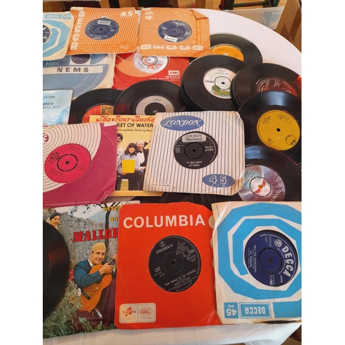 41 - Collection of Approx 80 45rpm Singles Mostly Rock/Prog Rock