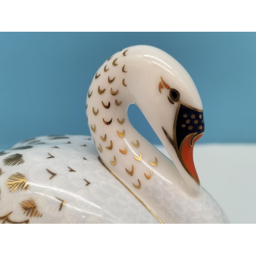 1 - Royal Crown Derby 'White Swan Nesting' Paperweight with Gold Stopper. Date Code for 1996 (LIX) and R... 