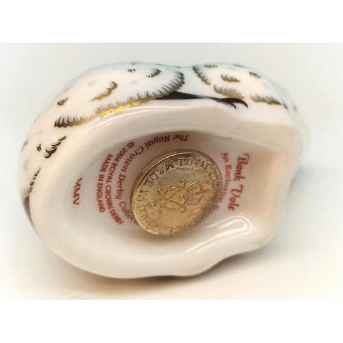 183 - Boxed Royal Crown Derby Exclusive Collectors Guild 'Bank Vole' Paperweight with Gold Stopper and Roy... 