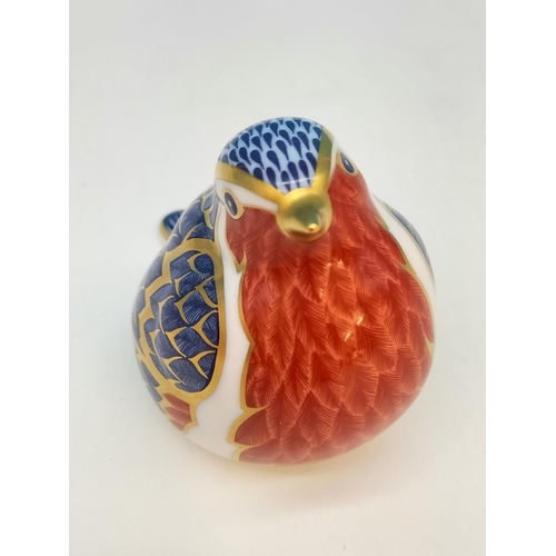 184 - Royal Crown Derby 'Robin' Paperweight with Special 21st Anniversary Gold Stopper. Date Code for 2002... 