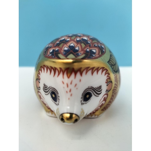 185 - Boxed Royal Crown Derby Collectors Guild 'Orchard Hedgehog' Paperweight with Gold Stopper. Royal Cro... 