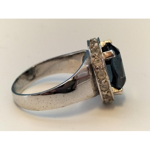 186 - 925 Silver and Blue Stone Ring. Size O.