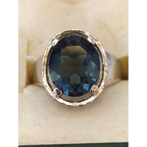 186 - 925 Silver and Blue Stone Ring. Size O.