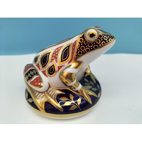 194 - Royal Crown Derby 'Frog' Paperweight in the Imari Pattern with Gold Stopper. Date Mark for 1987 (L),... 