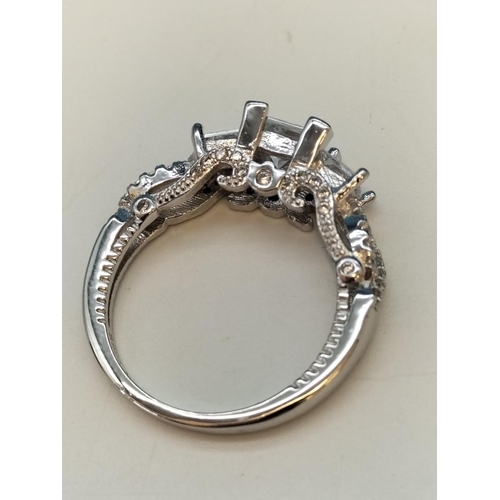 206 - 925 Silver Clear Stone Trilogy Ring. Size Q.