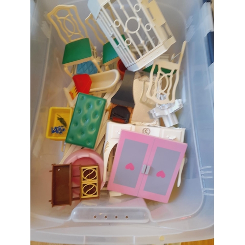 377 - Large Vintage Original Sindy Dolls House (Complete) with Some Accessories.