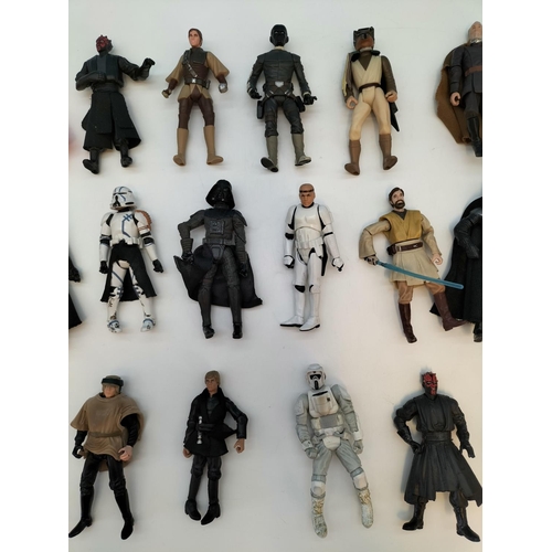 402 - Collection of Star Wars Episode 1 Figures plus Accessories.