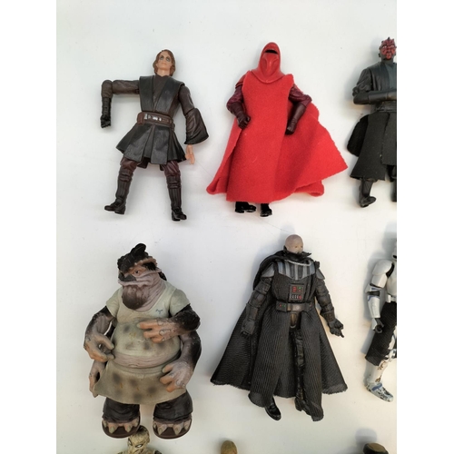 402 - Collection of Star Wars Episode 1 Figures plus Accessories.