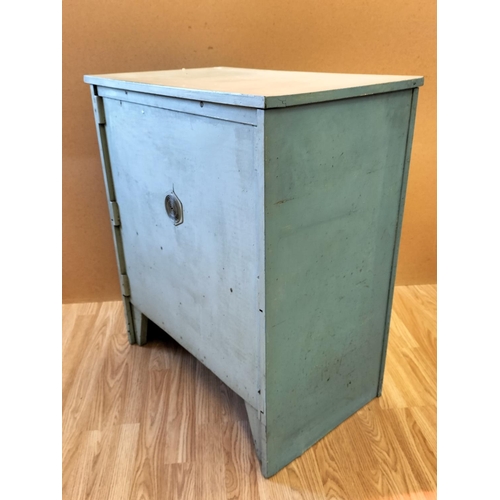 629 - Retro 1950's Kitchen Cabinet. 76cm High, 64cm x 40cm. Collection Only.