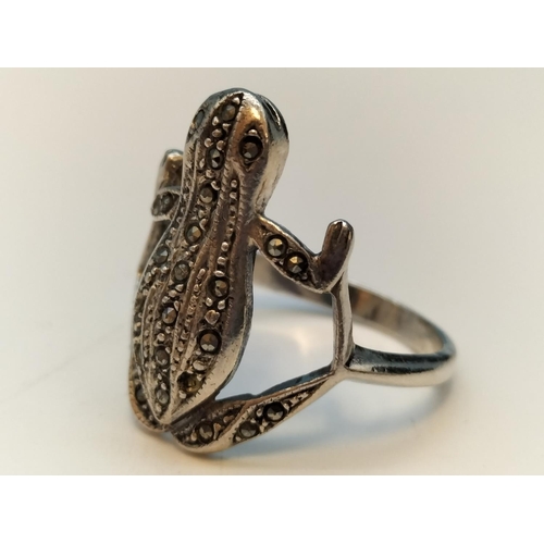 637 - 925 Silver and Marcasite Frog Ring. Size Q.