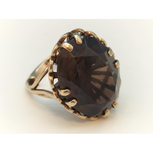 7 - 9ct Gold 375 Smoky Quartz Stone Ring. 7.5 Grams Total Weight. Size I. Sizing Grips.