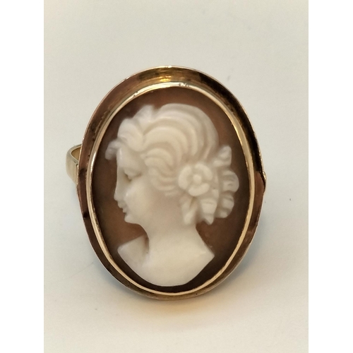 8 - 9ct Gold Continental Cameo Ring. Size M. Total Weight 3.1 Grams. Mark Rubbed.