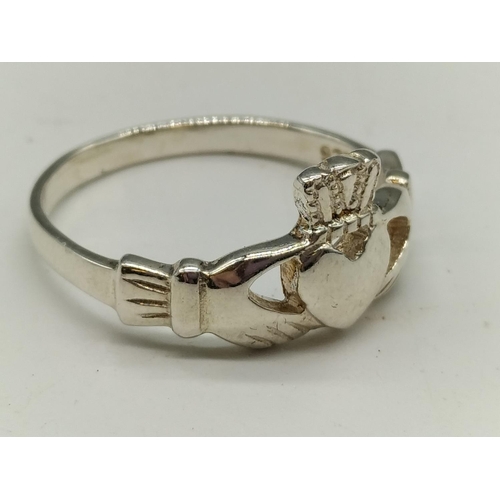 577 - 925 Silver Irish Claddagh Ring. Size P.