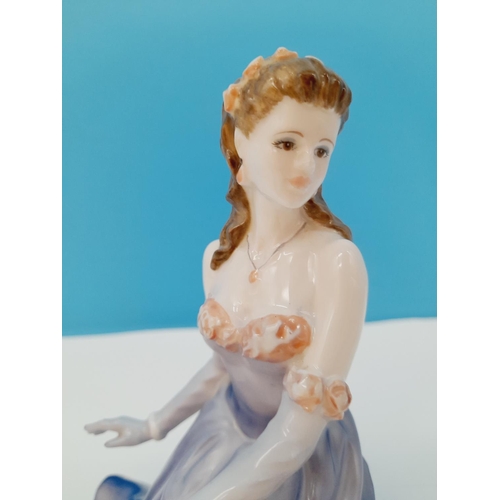 95 - Coalport Ladies of Fashion 17cm Lady Figure 'Linda'.