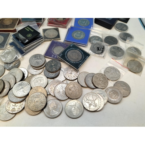 649 - Large Quantity of Mixed Commemorative Coins plus Nat West World Saver Coins/Tokens.