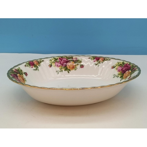 186 - Royal Albert 'Old Country Roses' Twin Handled Lidded Tureen (30cm Handle to Handle) plus Oval Servin... 