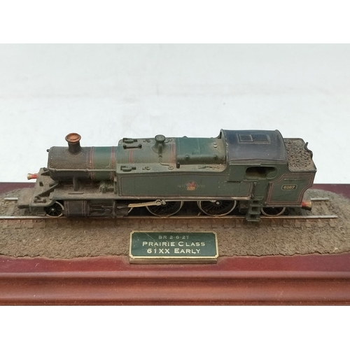 195 - Country Artist Hand Painted Railway Engines on Plinths (3), GNR 0-6-2T Class N2, BR 2-6-2 T Prairie ... 