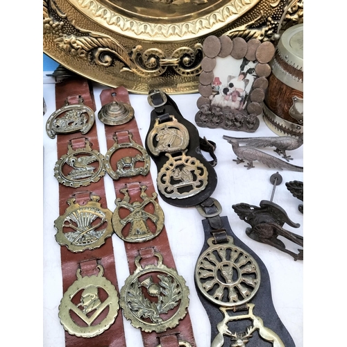 290 - Collection of Mixed Metal Ware to include Horse Brasses, Carving Set, Brass Plane, Biscuit Barrel, e... 